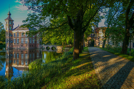 Bouvigne bij avondlicht - foto Jan Korebrits