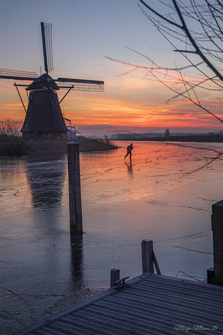 De eerste schaatser...