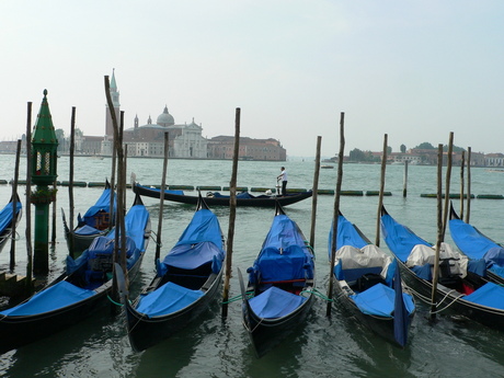 Gondola's in Venetie