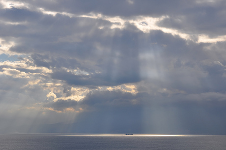 tanker in de spotlights