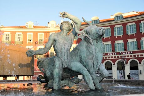 Nice ,hmmmm wat ben ik blij dat ik hier vlakbij woon ;-)