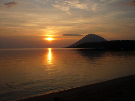 Sunset op Bunaken