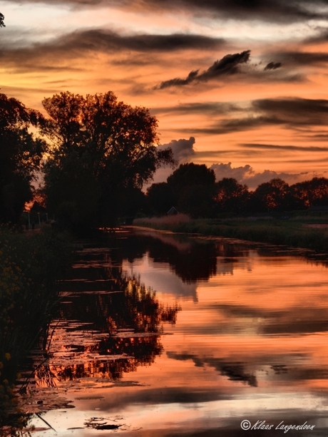 Avondrood aan de oude bovendijk