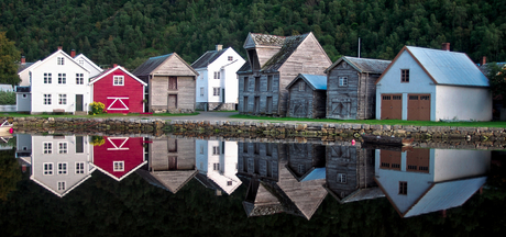 weerspiegeling in Leardalsoyri