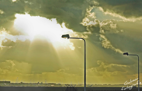 Herfstzon op schiphol