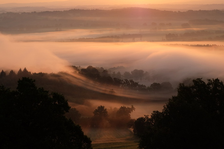 mist in het dal