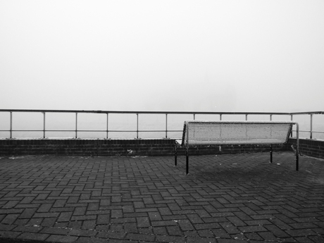 Bankje in de mist