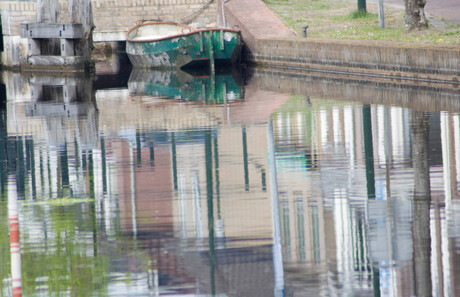 bootje bij de brug