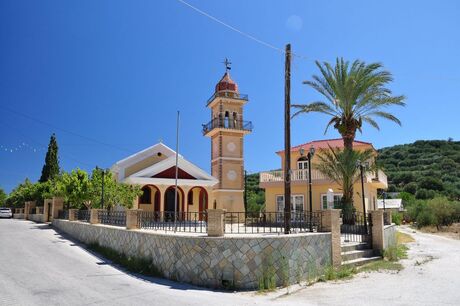 Kerk in Alikanas
