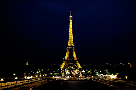 Eiffeltoren bij nacht...