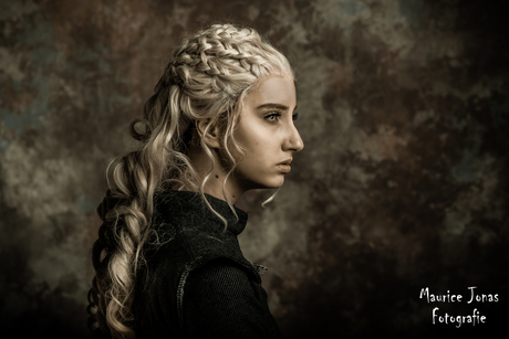 Daenerys(Game Of Thrones) cosplay