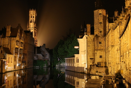 Brugge bij nacht