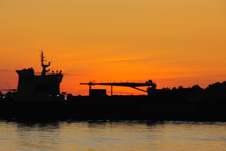 Schip voor de zon.