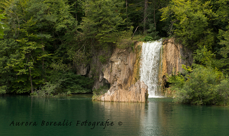 Croatie lake.jpg