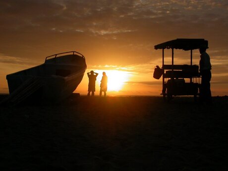 Zonsondergang op het strand