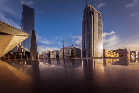 Reflectie Stationsplein Rotterdam
