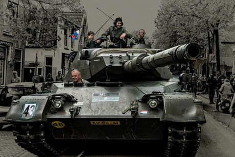 Tank in katwijk