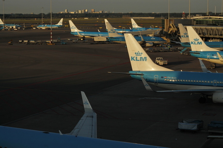 Schiphol op zonnige wijze