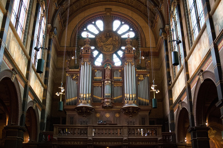 Orgel in de Basiliek van de H. Nicolaas