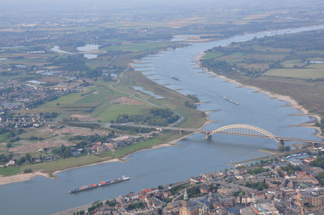 Waalbrug bij Nijmegen