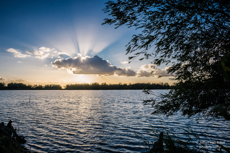 Zonsondergang Crobsche Waard in Haaften