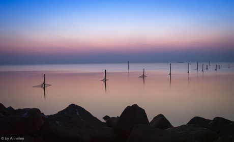 Blauw tinten boven het IJsselmeer