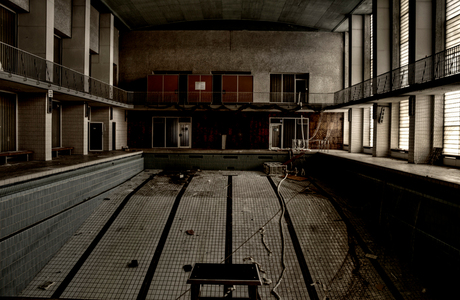 abandoned pool HDR