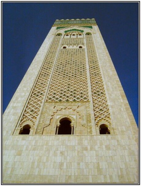 de toren van de moskee Hasan in Casablanca