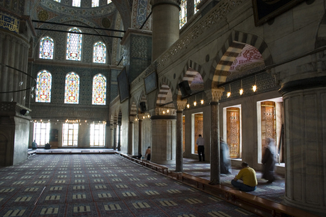 Binnen de moskee