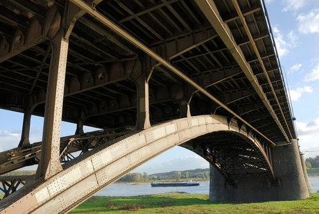 Waalbrug bij Nijmegen