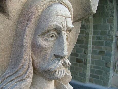 gevelbeeld parochiekerk sankt vith