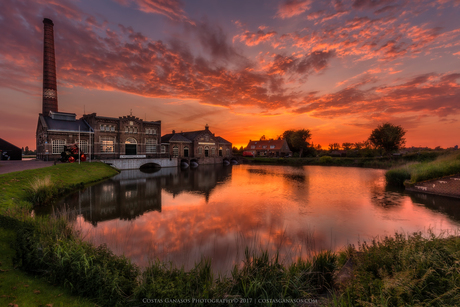 Sunset by the steam museum in Medemblik