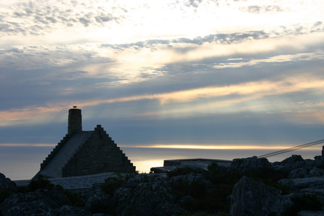 Ondergaande zon op de Tafelberg