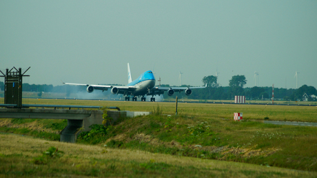 Boeing 747-406 (M)
