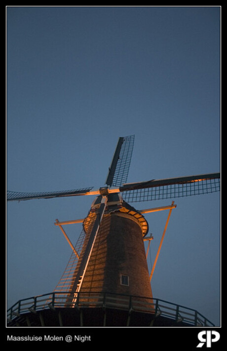 Molen @ night