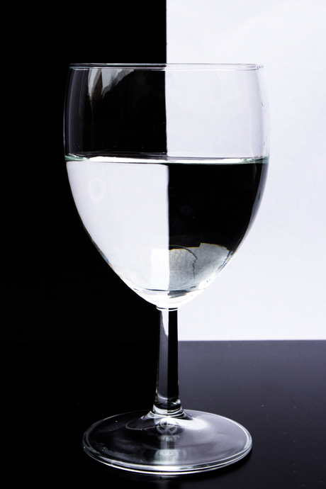 Glas in water.