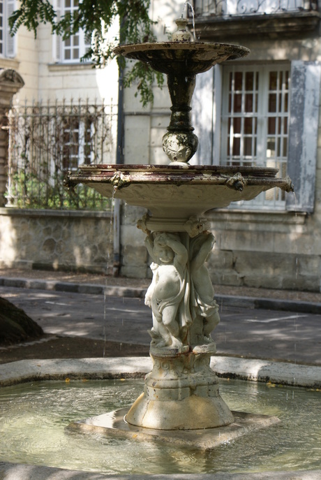 Fontijn in Chinon