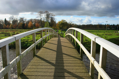 over de brug