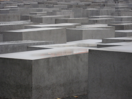 Holocaust monument