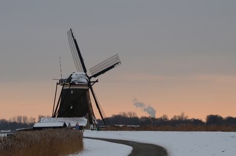 Molen aan de Rotte, winterlandschap.