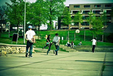 lomo skatekids in het park