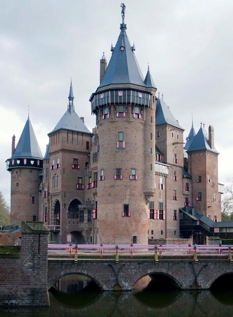 Kasteel De Haar in een lente zonnetje