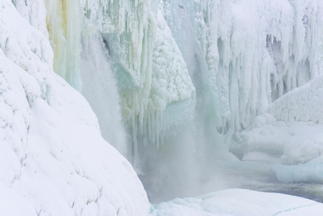 frozen waterfall-4.jpg