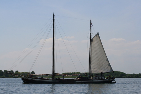 Bootje op het IJsselmeer (1)