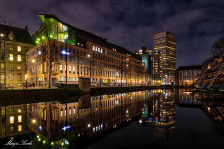 Politie bureau Rotterdam bij nacht