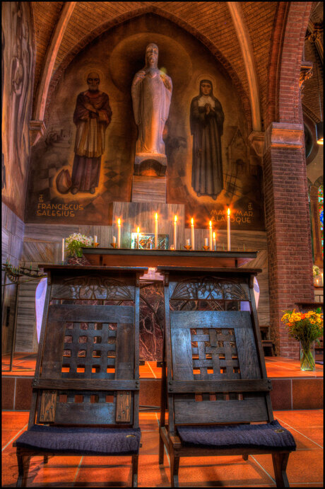 Lambertus kerk biechtstoeltjes