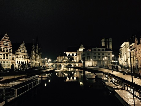 Het mooie Gent bij nacht