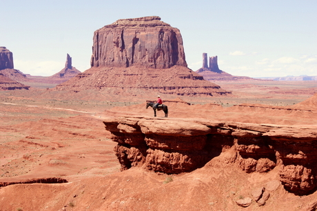 Navajo Indiaan in Monument Valley