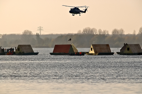 KM Helicopter in actie