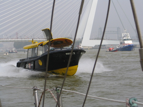 Watertaxi op volle zee !